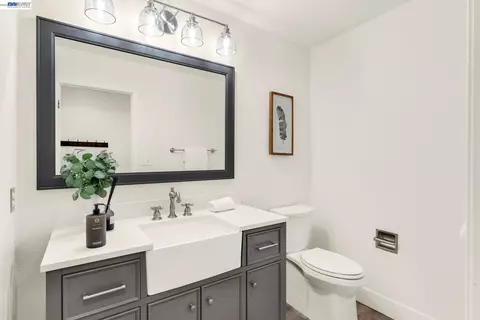 Bath - 690 Glasgow Cir, Danville, CA 94526 photo 4 of 4