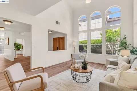 Living - 690 Glasgow Cir, Danville, CA 94526 photo 1 of 9