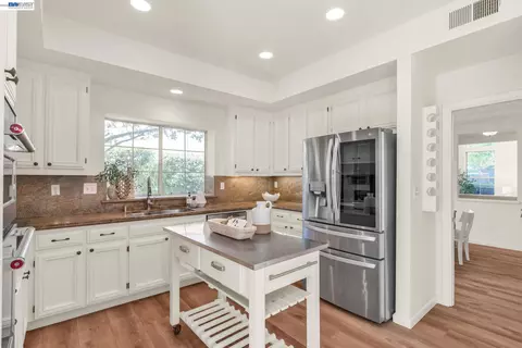 Kitchen - 690 Glasgow Cir, Danville, CA 94526 photo 1 of 2