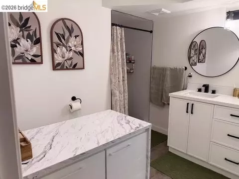Bath - 153 Summit Ave, Sonora, CA 95370 photo 4 of 6