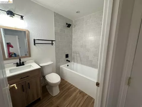 Bath - 153 Summit Ave, Sonora, CA 95370 photo 5 of 6