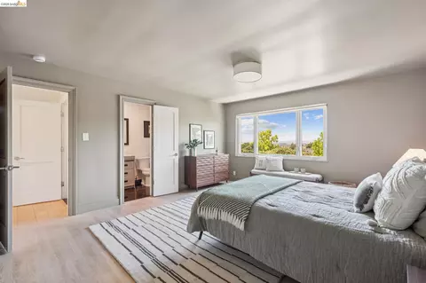 Bedroom - 515 Vincente Ave, Berkeley, CA 94707 photo 3 of 7