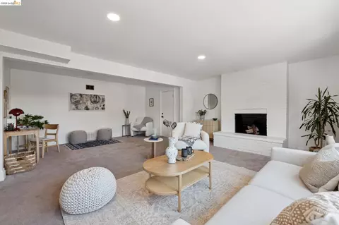 Living - 515 Vincente Ave, Berkeley, CA 94707 photo 9 of 10