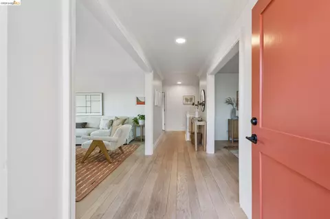 Entry Way - 515 Vincente Ave, Berkeley, CA 94707 photo 1 of 3