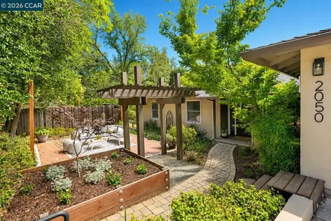 2050 Blackwood Dr, Walnut Creek, CA 94596