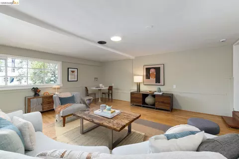 Living - 371 Rugby Ave, Berkeley, CA 94708 photo 5 of 5