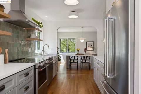 Kitchen - 371 Rugby Ave, Berkeley, CA 94708 photo 4 of 5