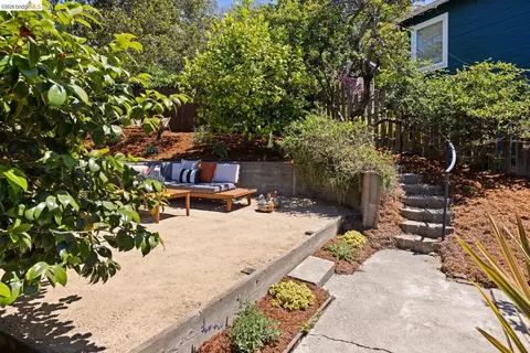 Exterior - 371 Rugby Ave, Berkeley, CA 94708 photo 3 of 8
