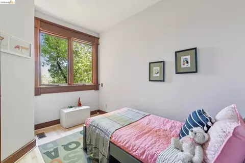 Bedroom - 1090 Cragmont Ave, Berkeley, CA 94708 photo 13 of 13