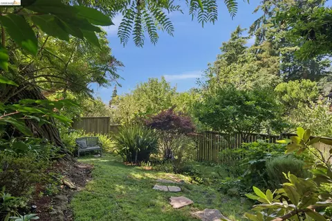 Exterior - 1090 Cragmont Ave, Berkeley, CA 94708 photo 18 of 25