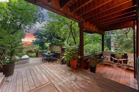 Exterior - 1090 Cragmont Ave, Berkeley, CA 94708 photo 10 of 25