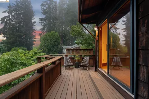 Exterior - 1090 Cragmont Ave, Berkeley, CA 94708 photo 6 of 25