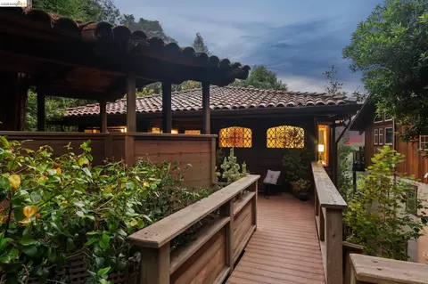 Exterior - 1090 Cragmont Ave, Berkeley, CA 94708 photo 3 of 25