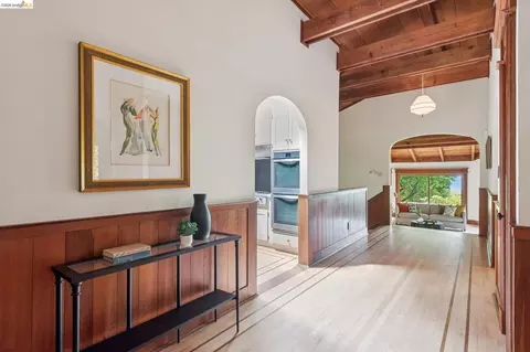 Entry Way - 1090 Cragmont Ave, Berkeley, CA 94708 photo 5 of 12