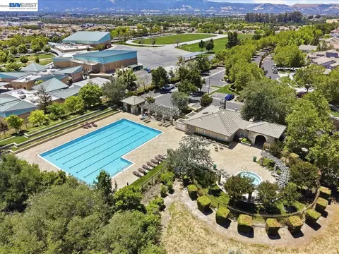 View/Area - 5688 Cedar Crst, Dublin, CA 94568 photo 5 of 7