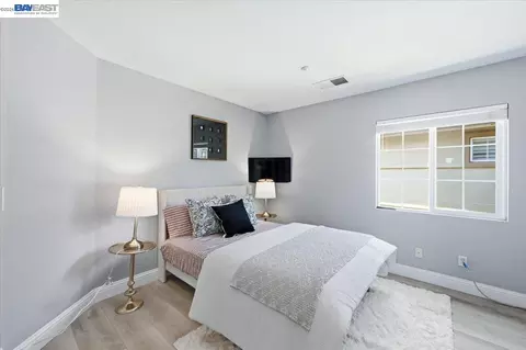 Bedroom - 5688 Cedar Crst, Dublin, CA 94568 photo 8 of 11