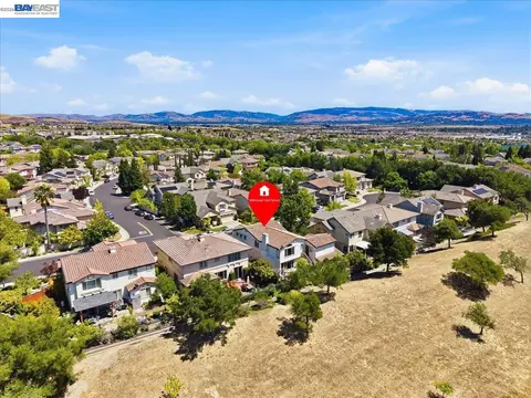 View/Area - 5688 Cedar Crst, Dublin, CA 94568 photo 2 of 7