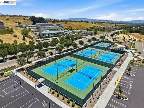 View/Area - 5688 Cedar Crst, Dublin, CA 94568 photo 7 of 7