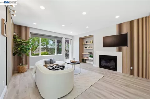Living - 5688 Cedar Crst, Dublin, CA 94568 photo 1 of 2