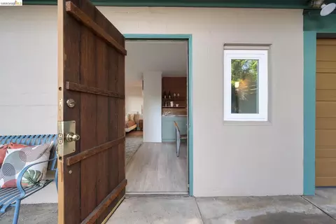 Entry Way - 100 Avenida Dr, Berkeley, CA 94708 photo 3 of 4