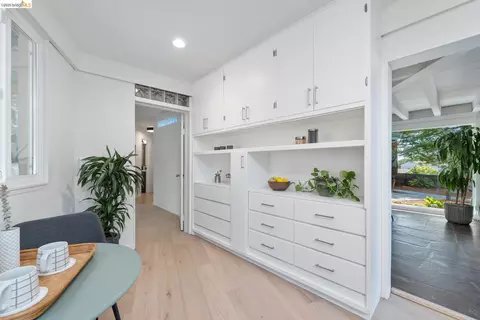 Entry Way - 100 Avenida Dr, Berkeley, CA 94708 photo 2 of 4