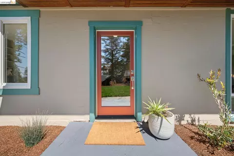 Entry Way - 100 Avenida Dr, Berkeley, CA 94708 photo 1 of 4