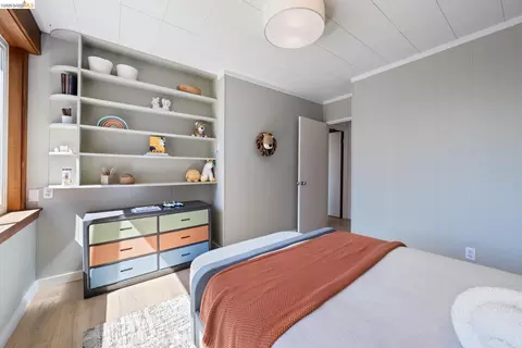 Bedroom - 100 Avenida Dr, Berkeley, CA 94708 photo 10 of 10