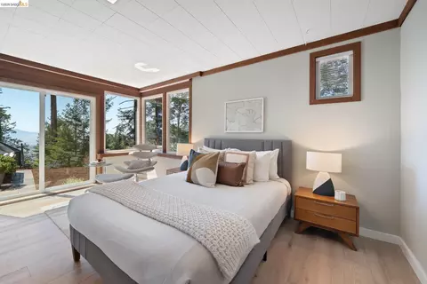 Bedroom - 100 Avenida Dr, Berkeley, CA 94708 photo 3 of 10