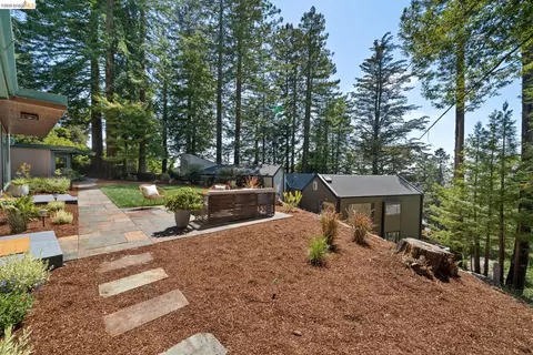 Exterior - 100 Avenida Dr, Berkeley, CA 94708 photo 4 of 9