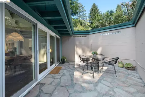 Exterior - 100 Avenida Dr, Berkeley, CA 94708 photo 7 of 9
