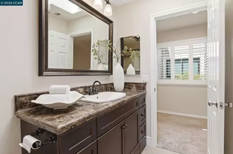 Bath - 282 Windstream Pl, Danville, CA 94526 photo 4 of 5