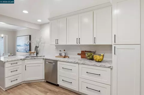 Kitchen - 282 Windstream Pl, Danville, CA 94526 photo 1 of 3