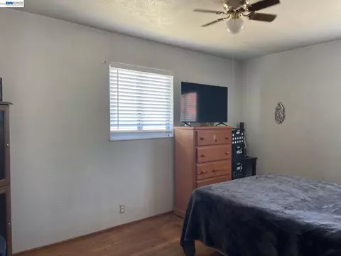 1003 Trinity St, Manteca, CA 95336 photo 5