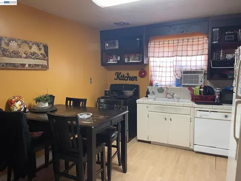 1003 Trinity St, Manteca, CA 95336 photo 3