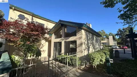 701 Ironwood Rd, Alameda, CA 94502