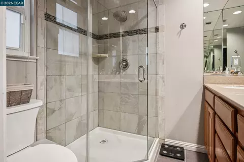 Bath - 6844 Lancaster Rd, Dublin, CA 94568 photo 2 of 3