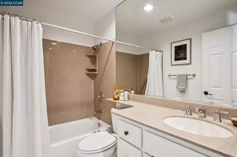 Bath - 6844 Lancaster Rd, Dublin, CA 94568 photo 3 of 3