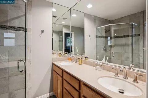 Bath - 6844 Lancaster Rd, Dublin, CA 94568 photo 1 of 3