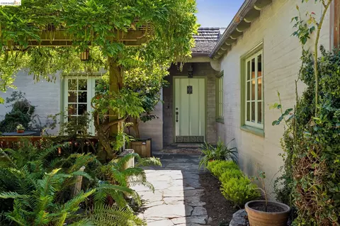 706 Hilldale Ave, Berkeley, CA 94708