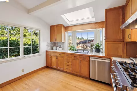 Kitchen - 706 Hilldale Ave, Berkeley, CA 94708 photo 1 of 6