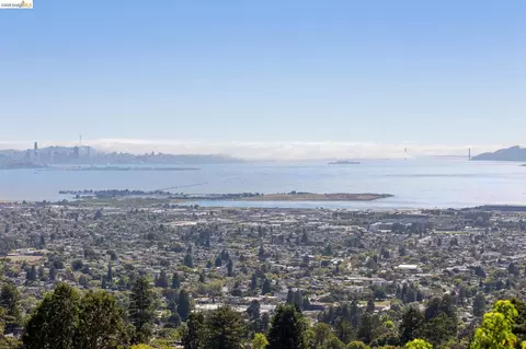 View/Area - 706 Hilldale Ave, Berkeley, CA 94708 photo 6 of 12