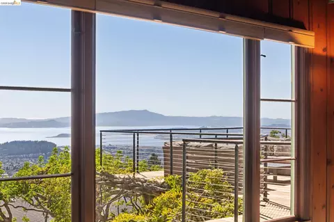 View/Area - 706 Hilldale Ave, Berkeley, CA 94708 photo 1 of 12