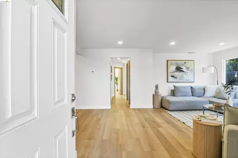 Entry Way - 263 Morello Ave, Martinez, CA 94553 photo 1 of 1