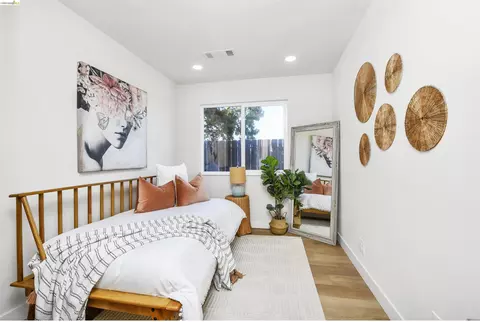 Bedroom - 263 Morello Ave, Martinez, CA 94553 photo 1 of 5