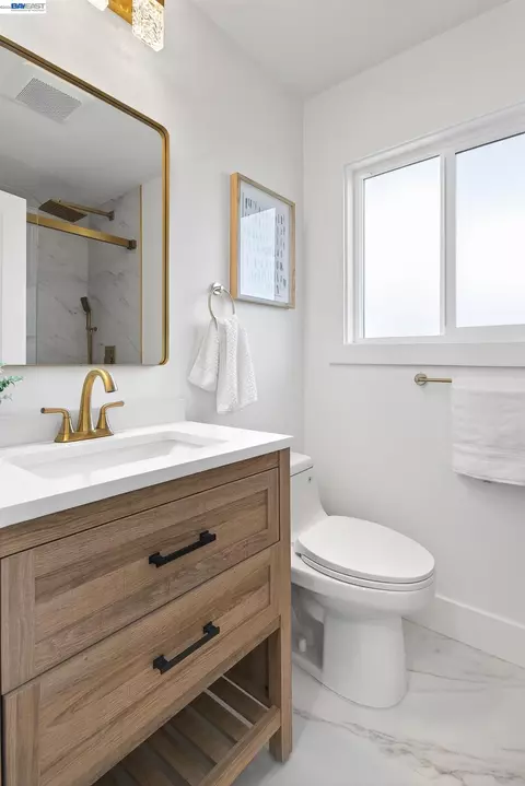 Bath - 36347 Colbert Pl, Newark, CA 94560 photo 2 of 7