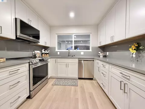 Kitchen - 1323 Canton Dr, Milpitas, CA 95035 photo 4 of 4