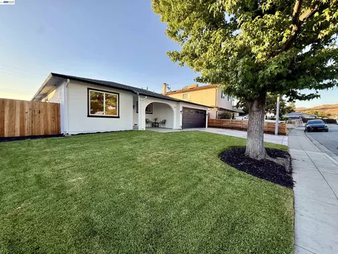 Exterior - 1323 Canton Dr, Milpitas, CA 95035 photo 4 of 12