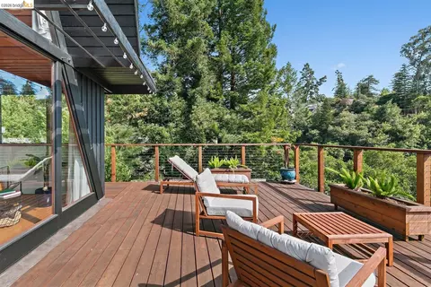 Exterior - 1357 Glendale Ave, Berkeley, CA 94708 photo 4 of 7