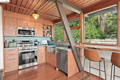 Kitchen - 1357 Glendale Ave, Berkeley, CA 94708 photo 1 of 1