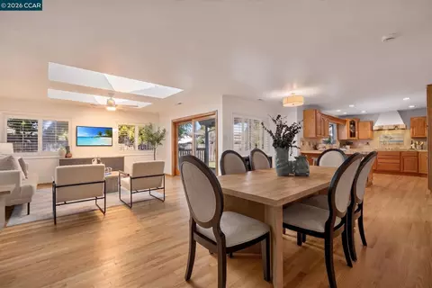 827 Wilmore Ave, Concord, CA 94518